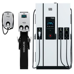 Três estações de recarga para veículos elétricos da WEG, a linha WEMOB.