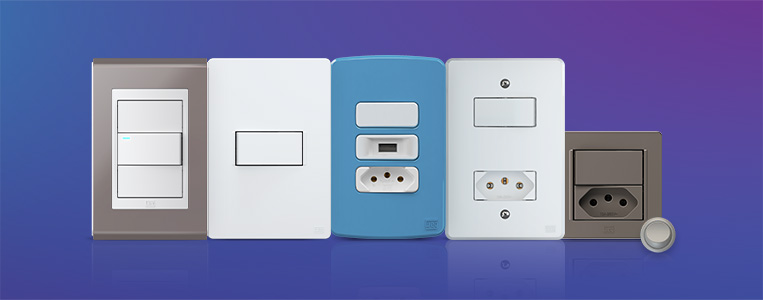 Diversos modelos de tomadas elétricas e interruptores de parede, mostrando variedades de designs e formatos para diferentes necessidades.